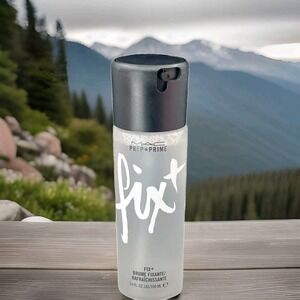 MAC Prep + Prime Fix + Spray  Brume Fixante 3.4 oz NW-O BOX